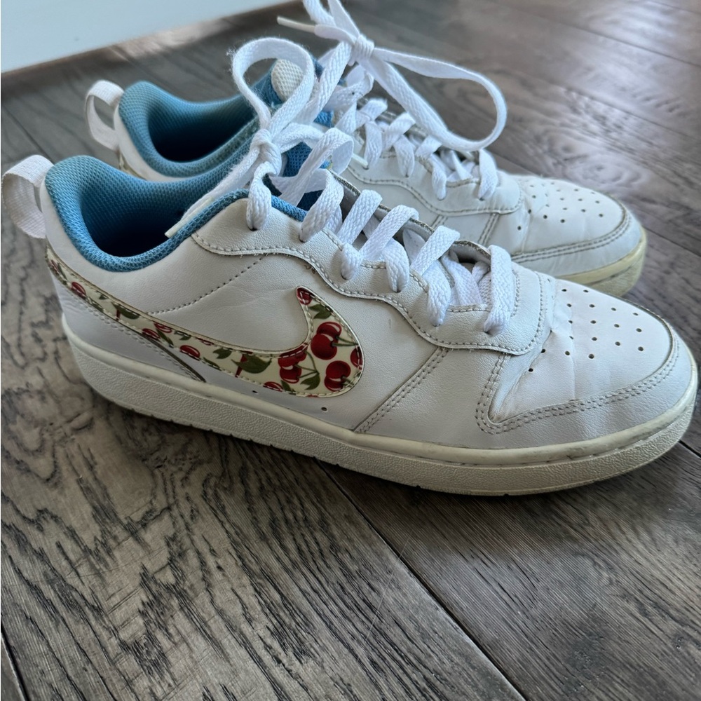 Nike Court Borough Low 2-white cherry